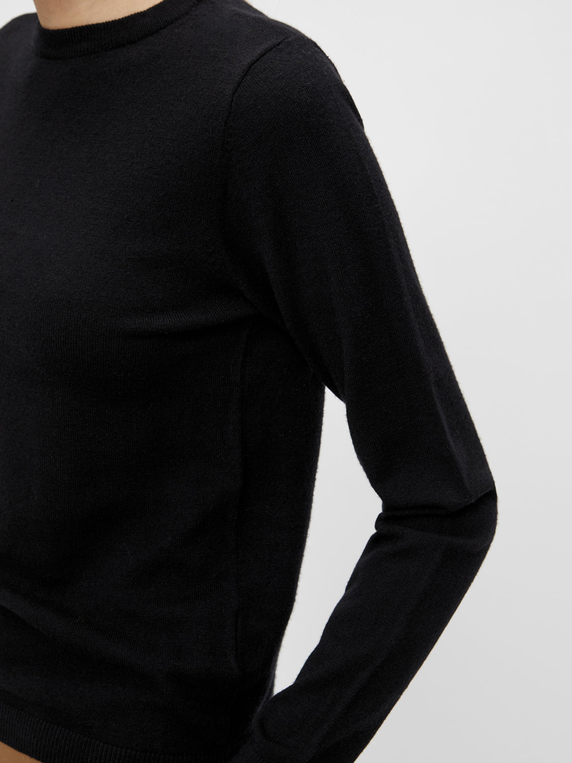 OBJTHESS Pullover - Black
